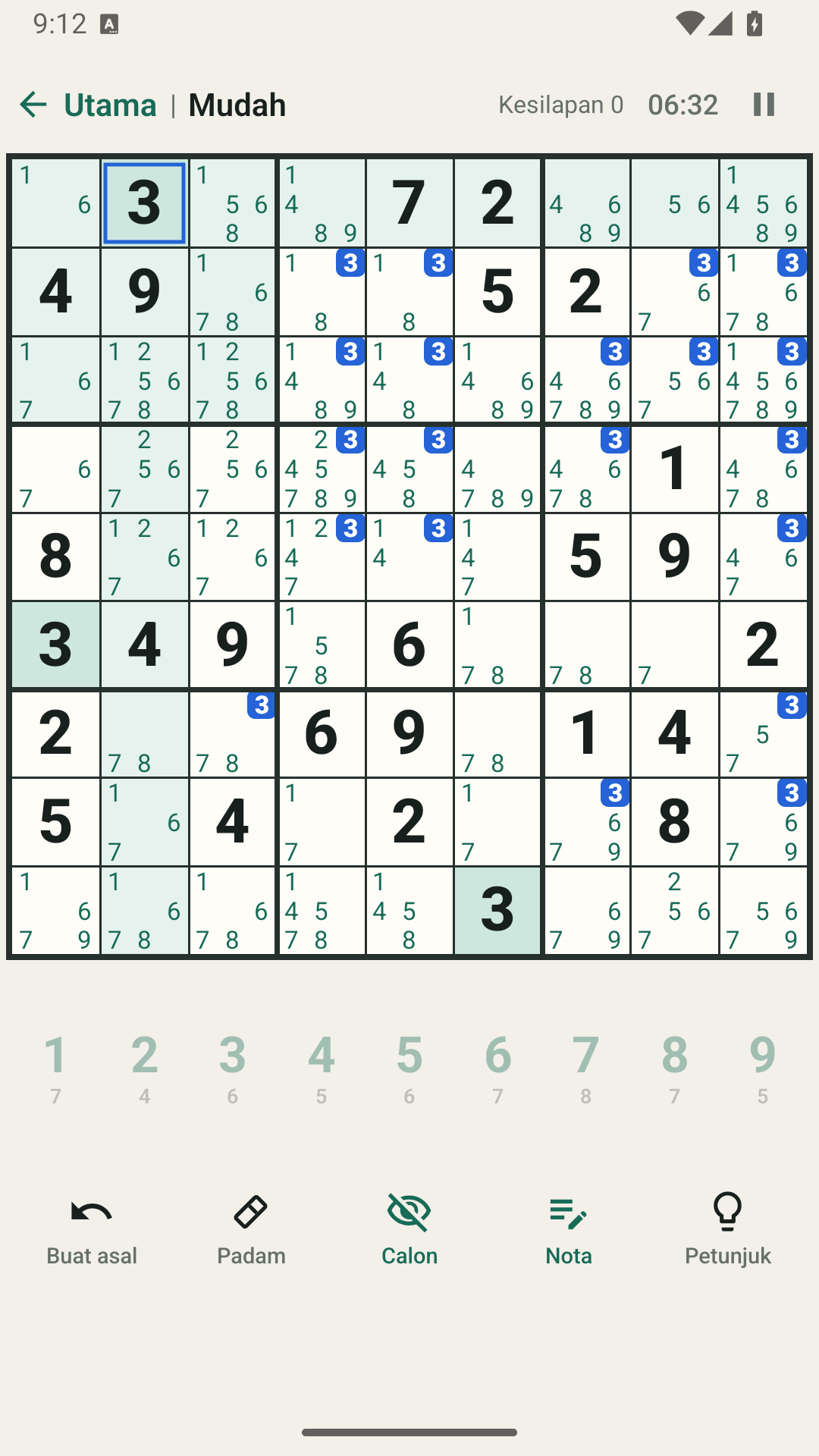 Nota calon automatik pada petak kosong sudoku.